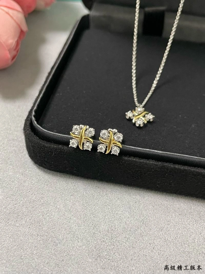 Trendsetting Tiffany Necklaces 253452