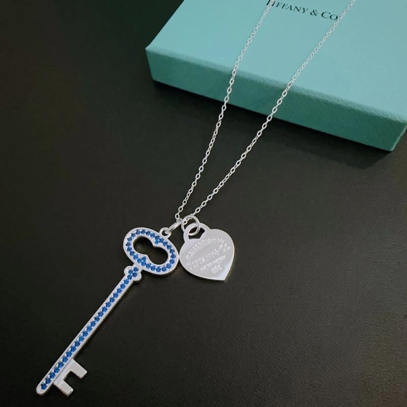 Tiffany Necklaces SoftTouch 253447