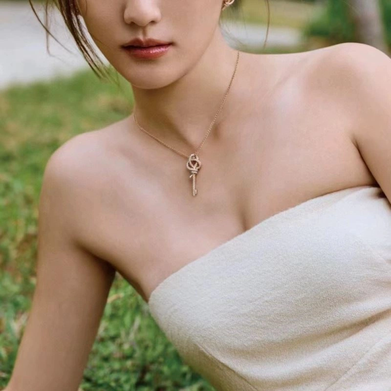Tiffany Necklaces ComfortFit 253363