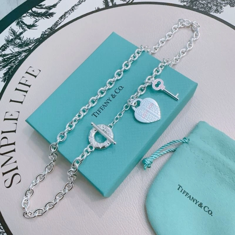 Sophisticated Tiffany Necklaces 253330