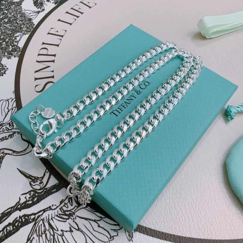 Compact Tiffany Necklaces 253353