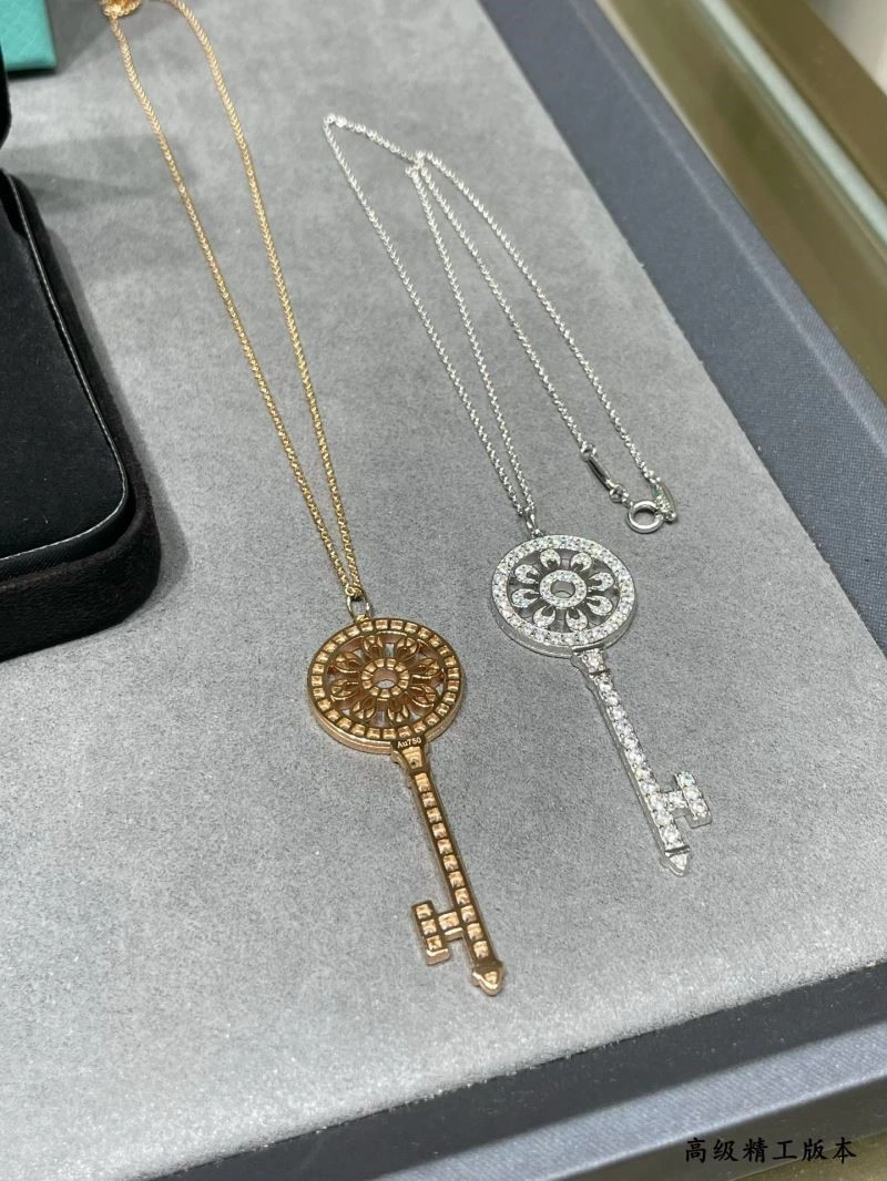 Snug Tiffany Necklaces 253106
