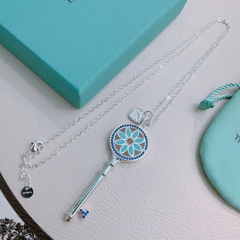 Tiffany Necklaces SoftTouch 253052