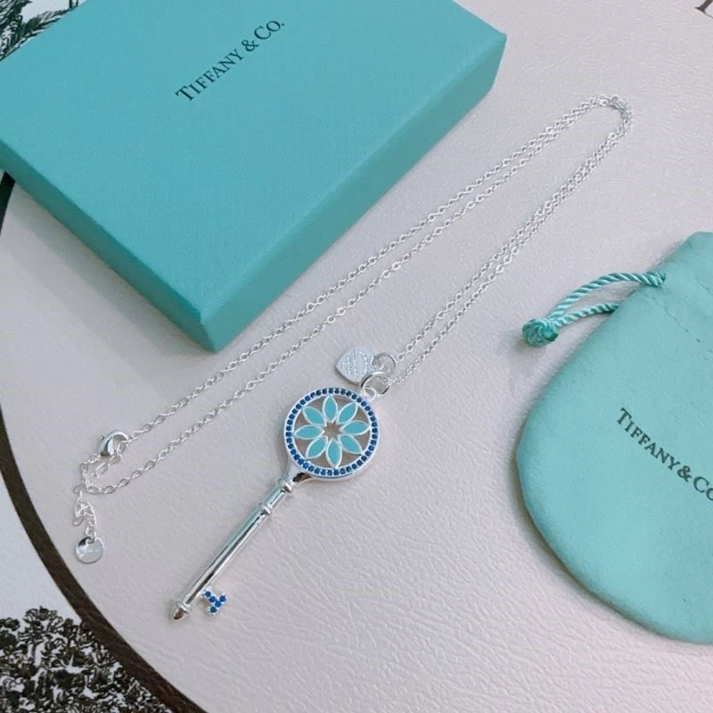 Tiffany Necklaces SoftTouch 253052
