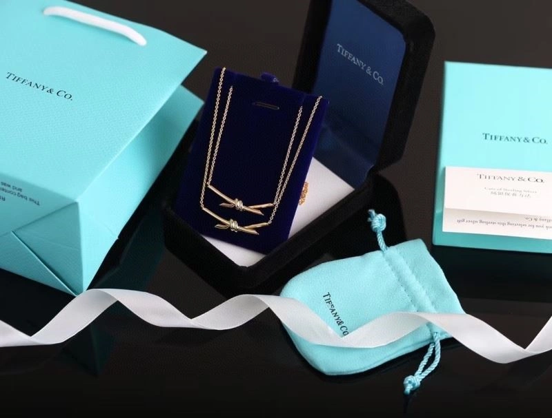 Tiffany Necklaces Seasonal 253017