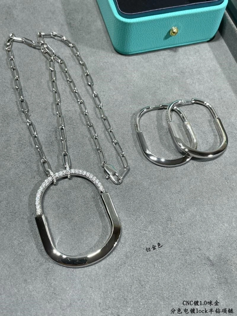 Attractive Tiffany Necklaces 252983