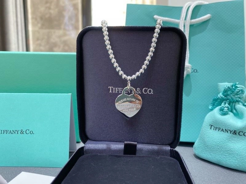 Effortless Tiffany Necklaces 252859