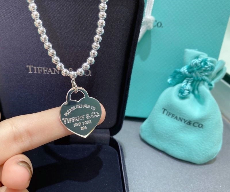 Effortless Tiffany Necklaces 252859