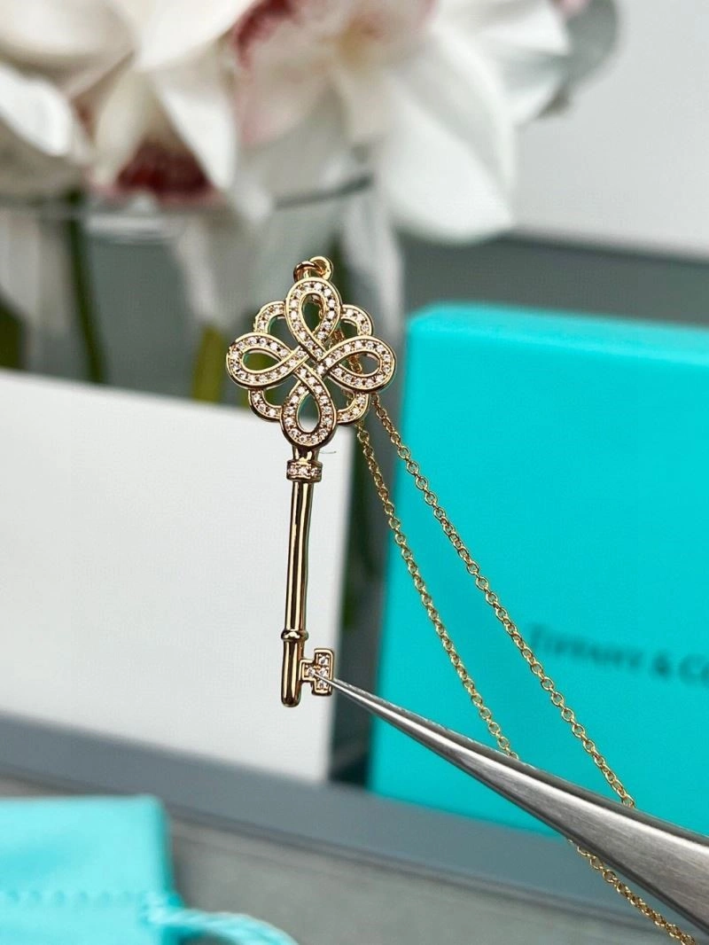 Tiffany Necklaces Unisex 252857