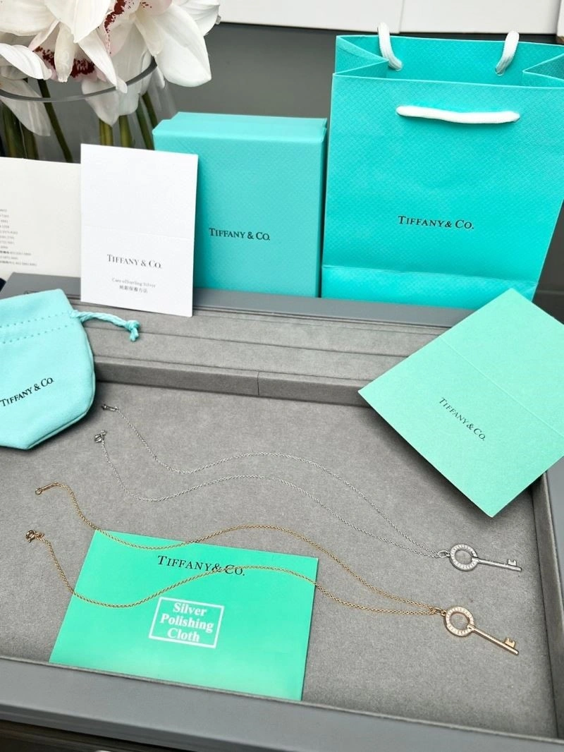 Comfortable Tiffany Necklaces 252867