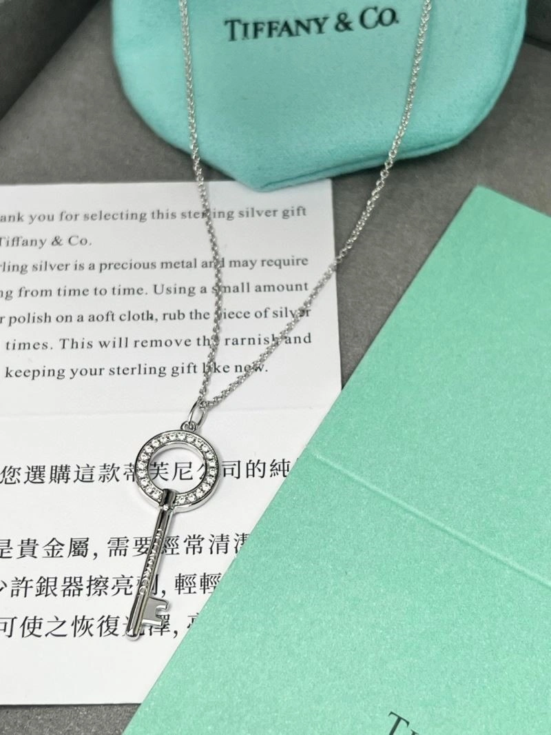 Comfortable Tiffany Necklaces 252867