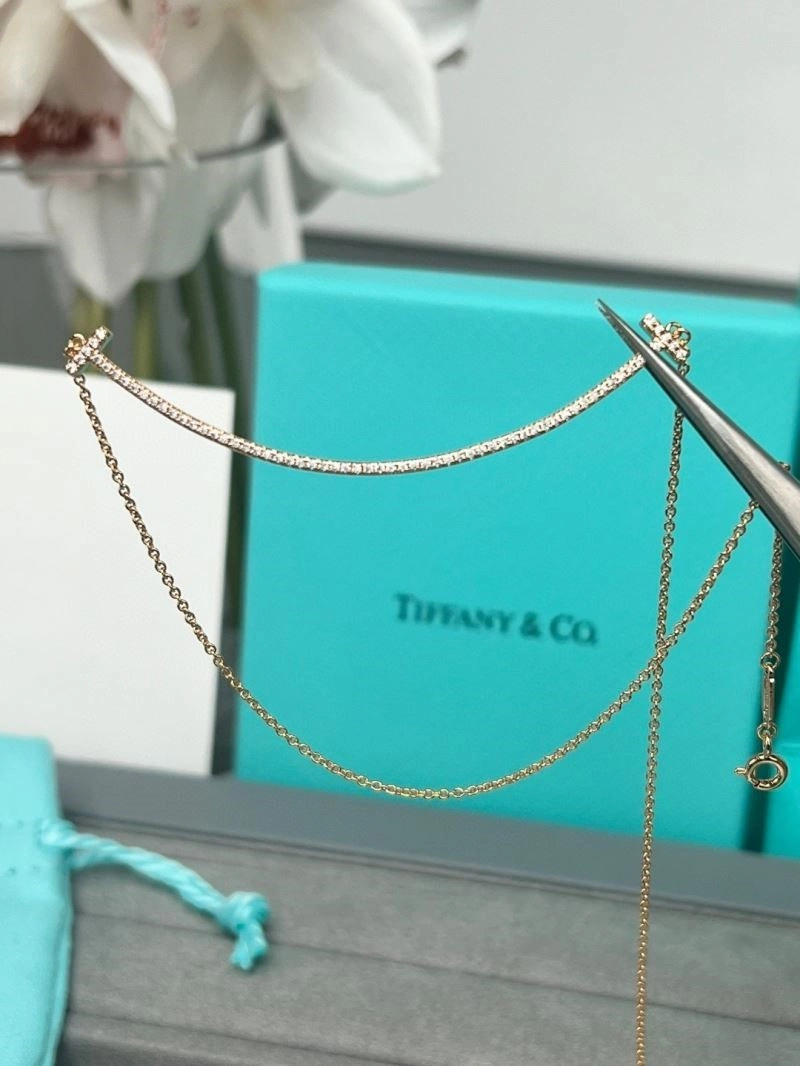 Tiffany Necklaces Snug 252860