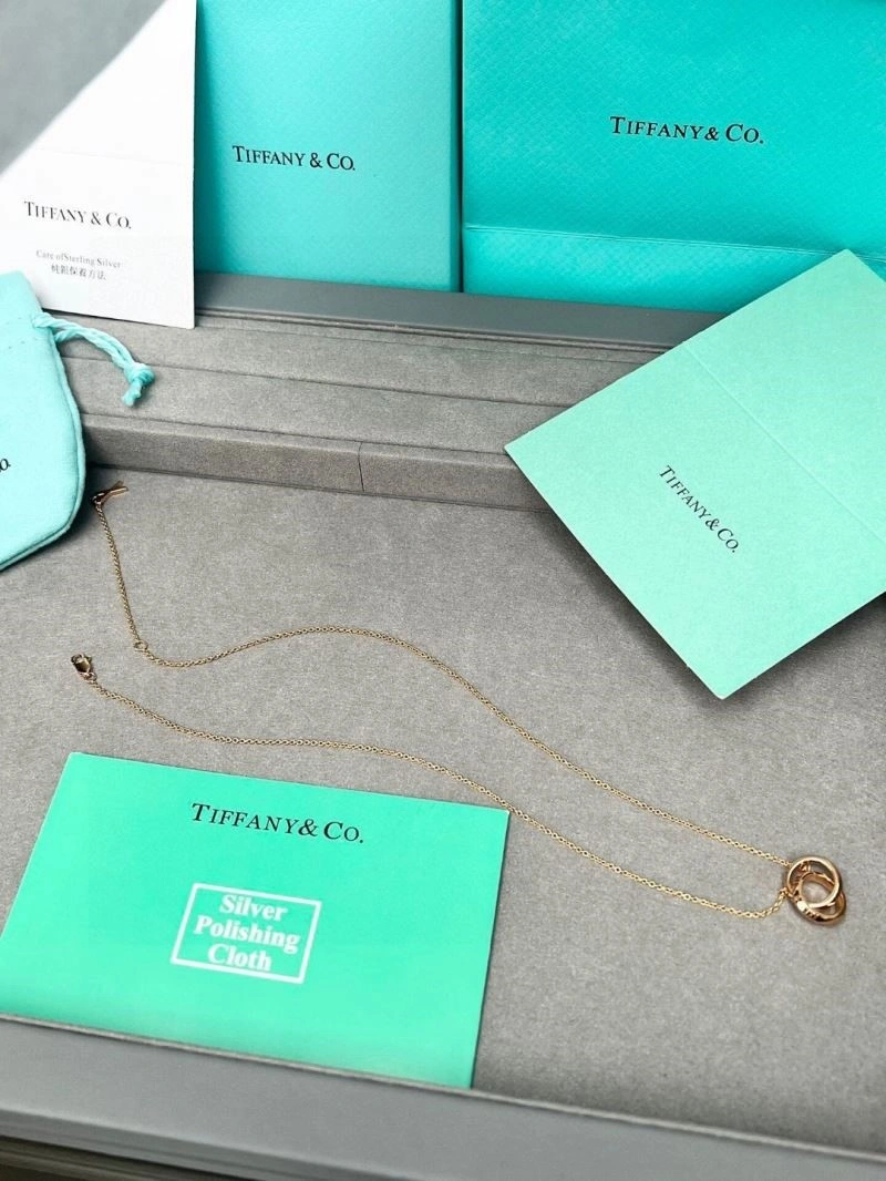 Sleek Tiffany Necklaces 252839