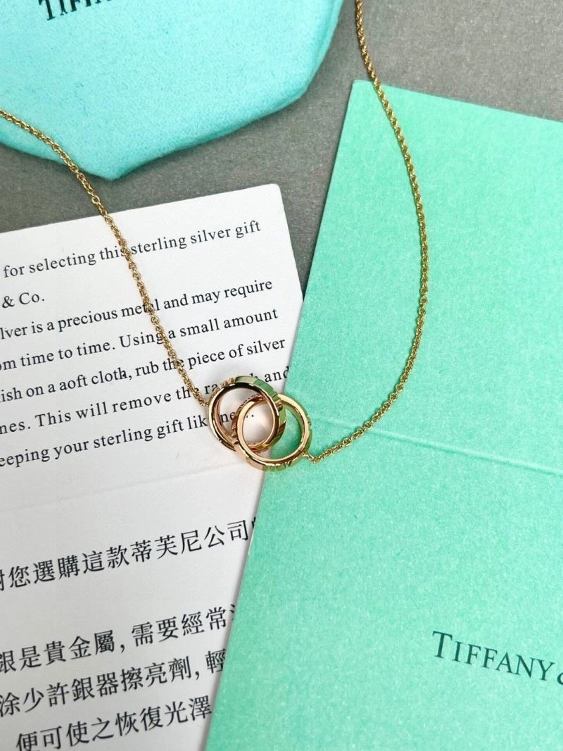 Sleek Tiffany Necklaces 252839