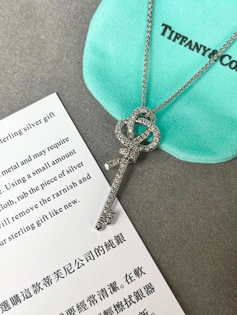 Tiffany Necklaces Sleek 252837