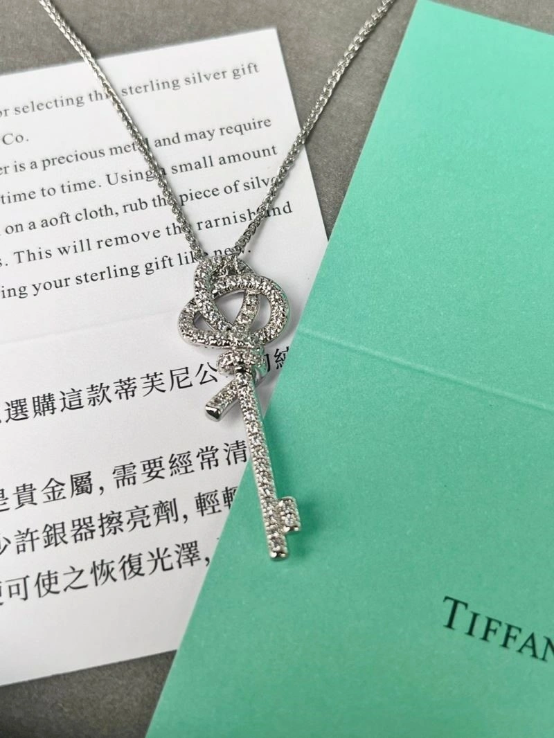Tiffany Necklaces Sleek 252837