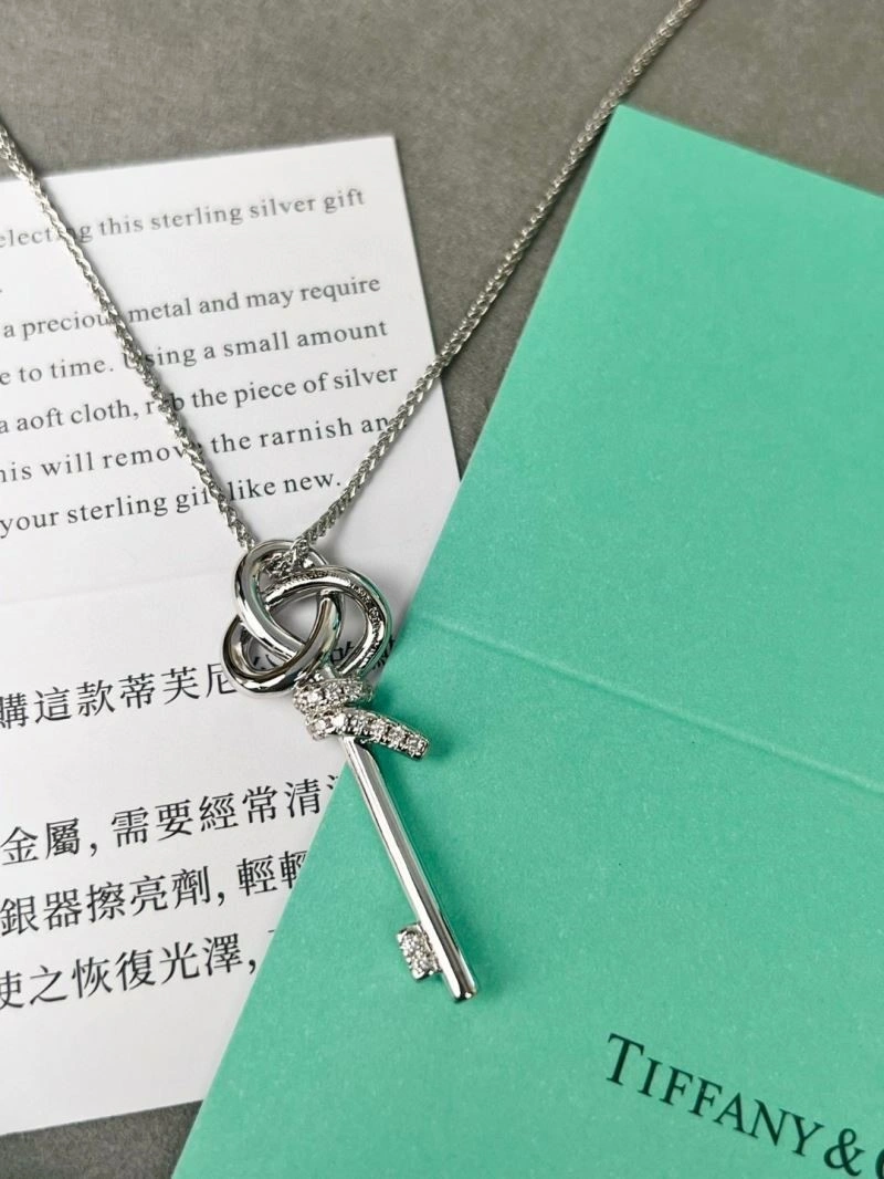 Tiffany Necklaces Sleek 252837