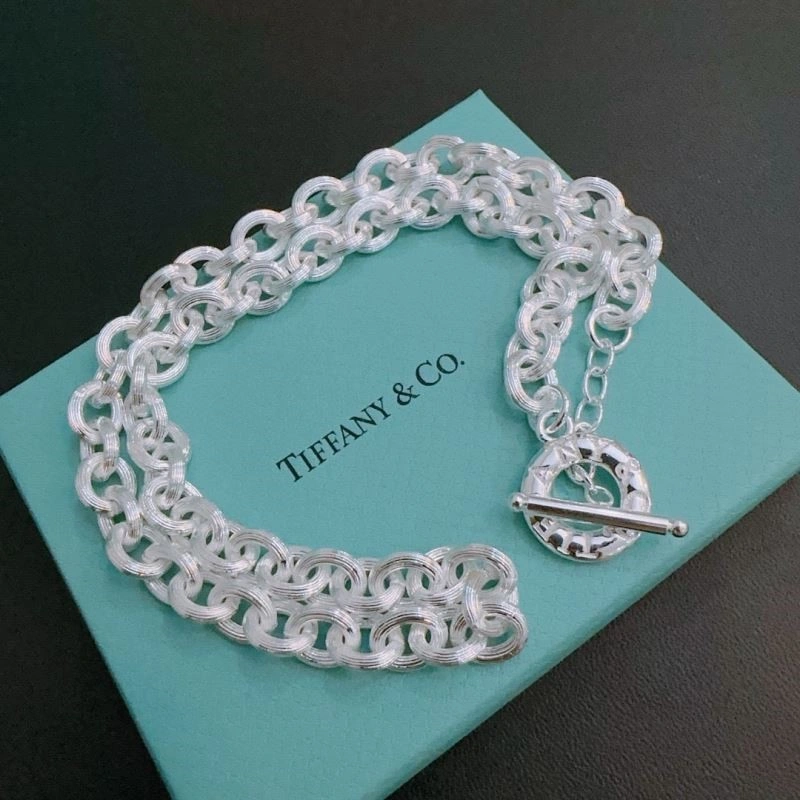 Tiffany Necklaces Lightweight 252824