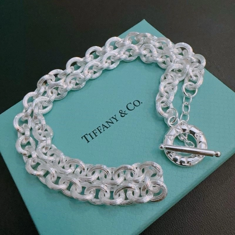 Tiffany Necklaces Lightweight 252824