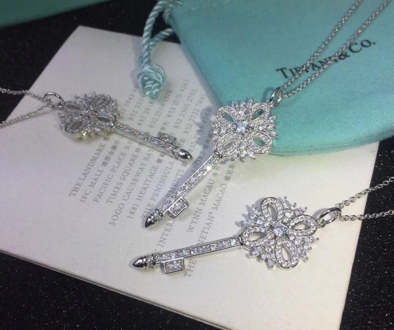 Versatile Tiffany Necklaces 252703