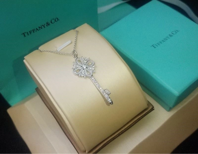 Versatile Tiffany Necklaces 252703