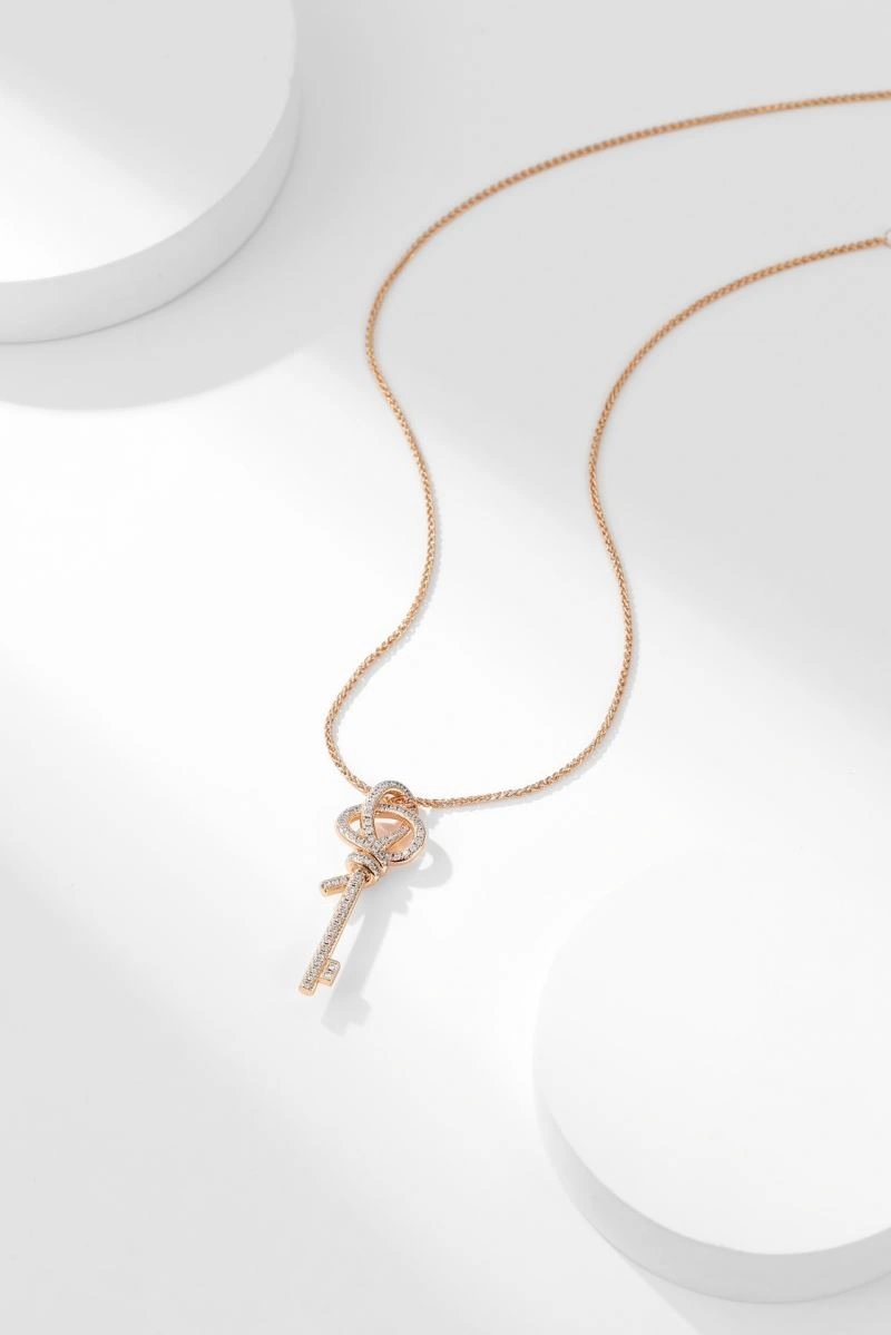 Snug Tiffany Necklaces 252678
