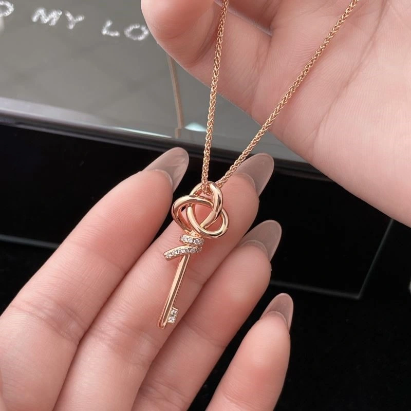 SunProtective Tiffany Necklaces 252677