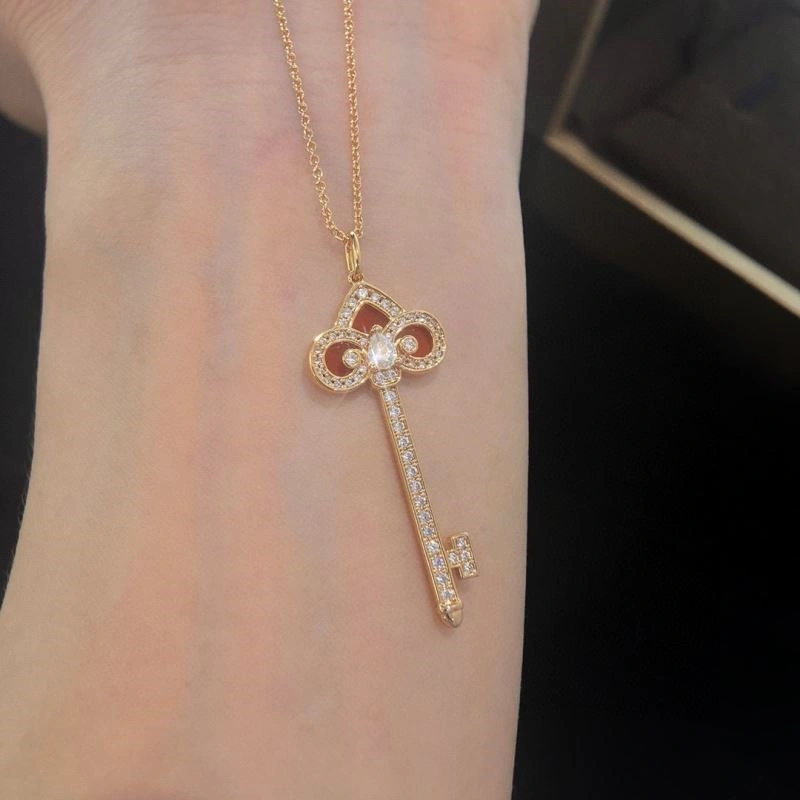 Stylish Tiffany Necklaces 252664
