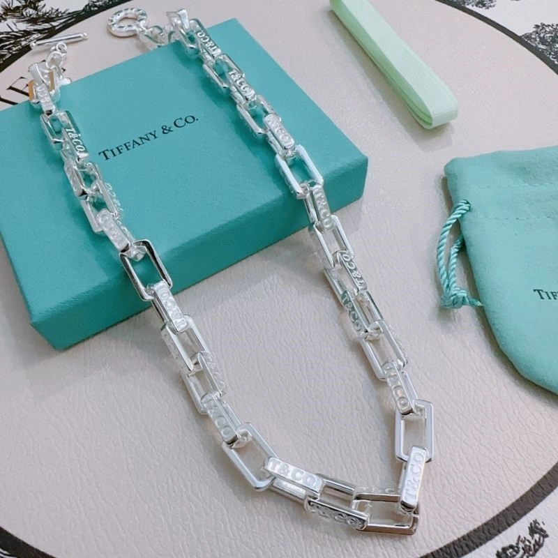 Tailored Tiffany Necklaces 252660