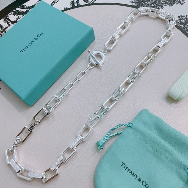 Tailored Tiffany Necklaces 252660