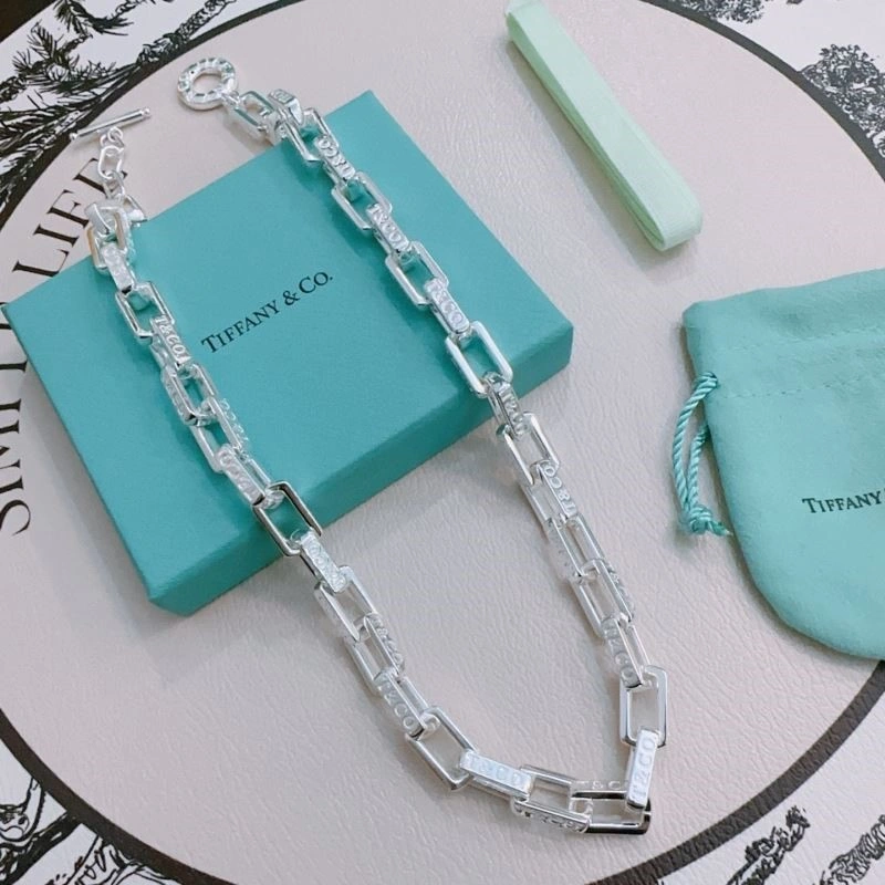 Tailored Tiffany Necklaces 252660