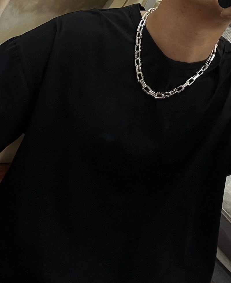 Tailored Tiffany Necklaces 252660