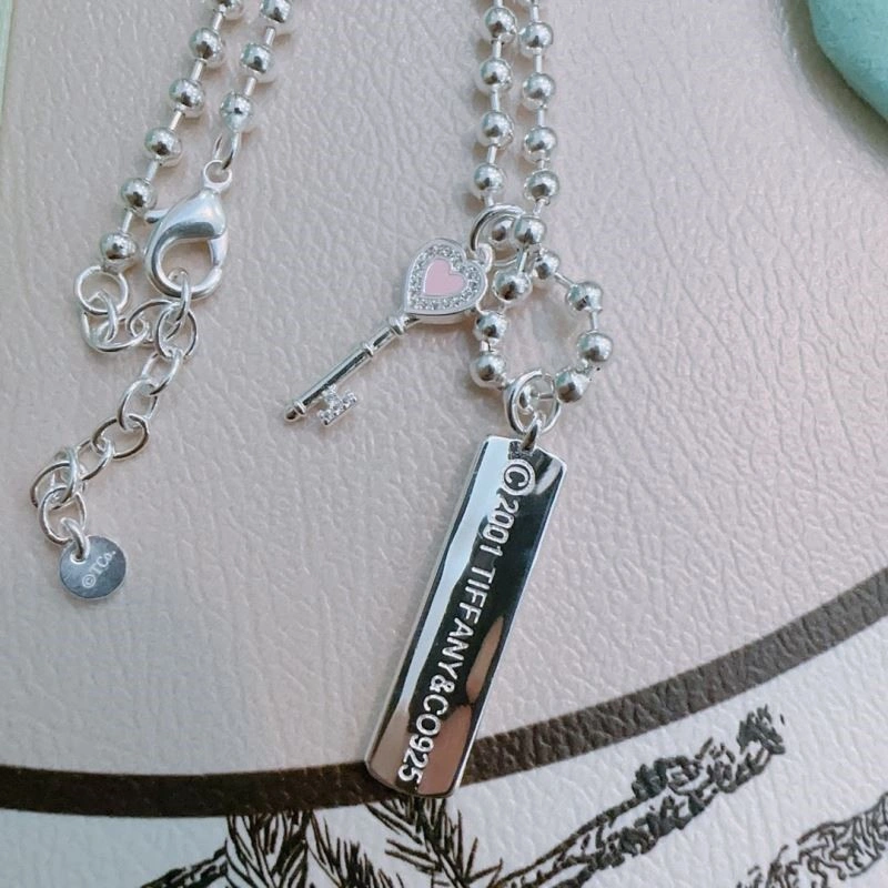 Tiffany Necklaces Effortless 252655
