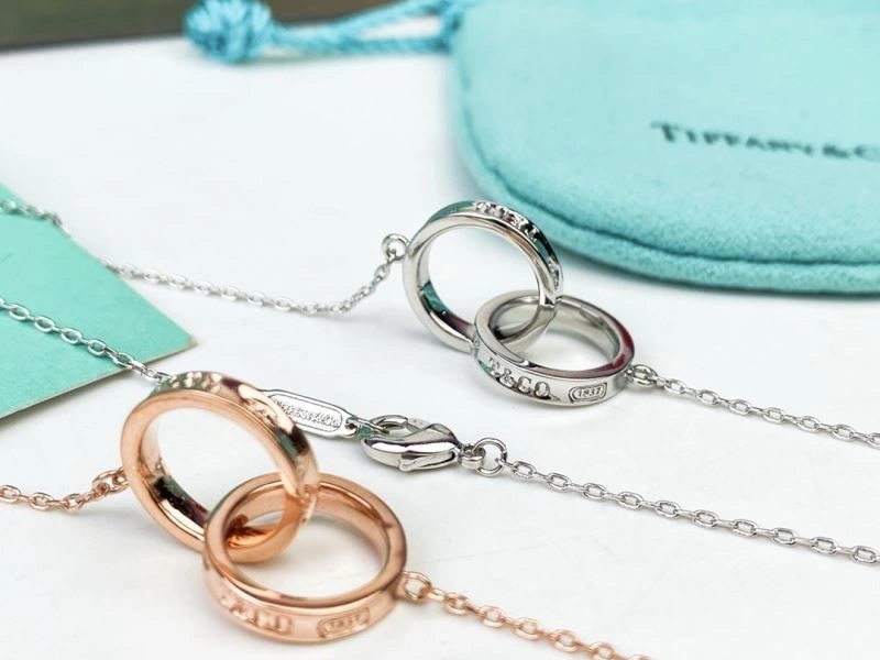 Functional Tiffany Necklaces 252670
