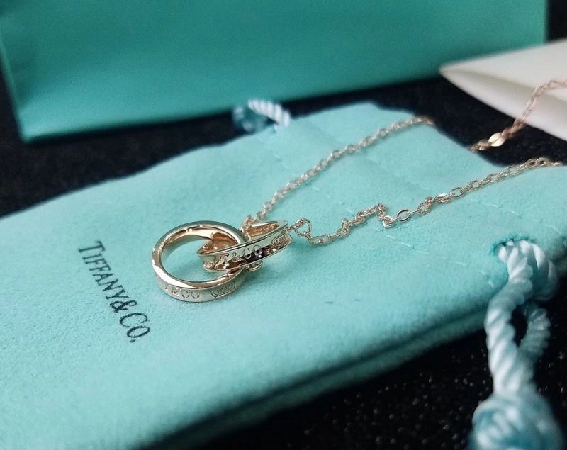 HighPerformance Tiffany Necklaces 252572
