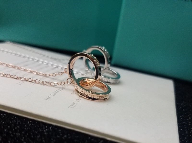 HighPerformance Tiffany Necklaces 252572