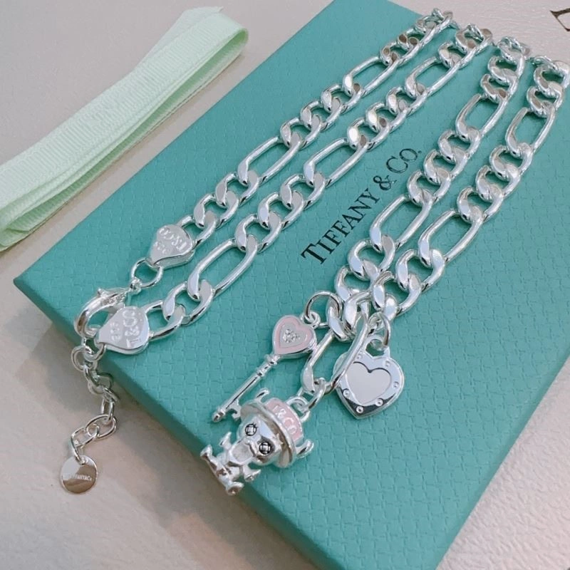 SportInspired Tiffany Necklaces 252548