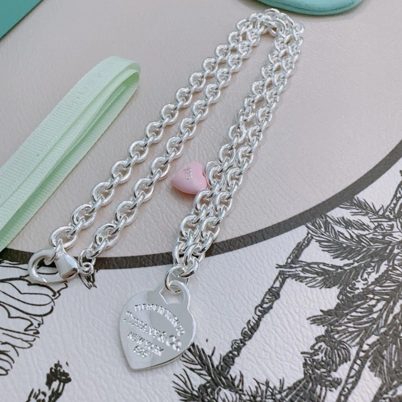 Unisex Tiffany Necklaces 252518