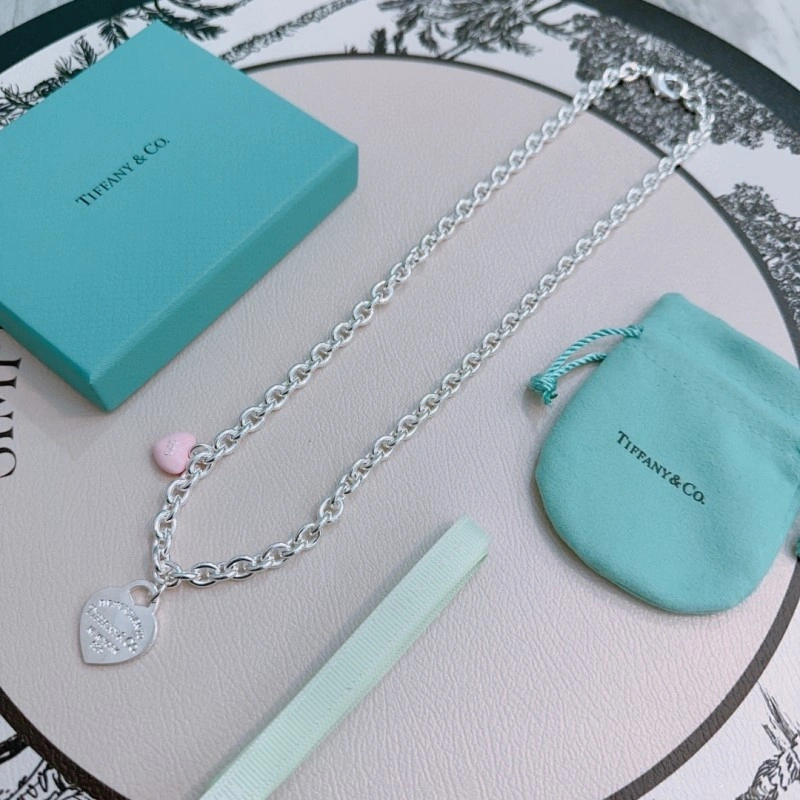 Unisex Tiffany Necklaces 252518