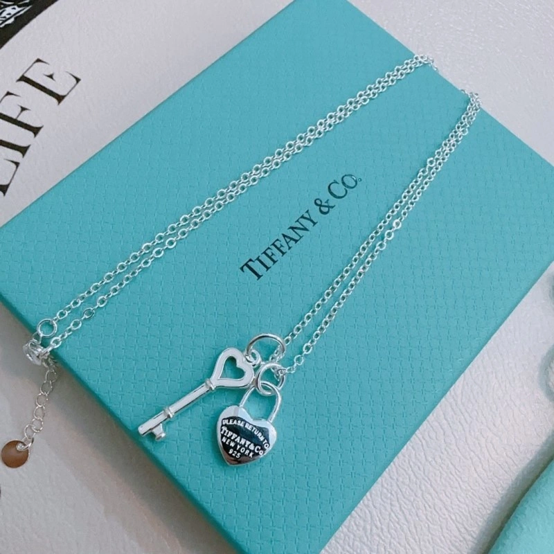 Tiffany Necklaces Compact 252519