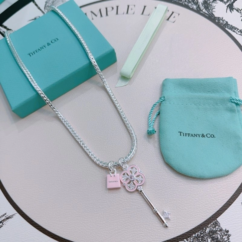 GoAnywhere Tiffany Necklaces 252530