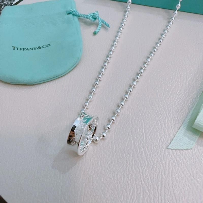Effortless Tiffany Necklaces 252345