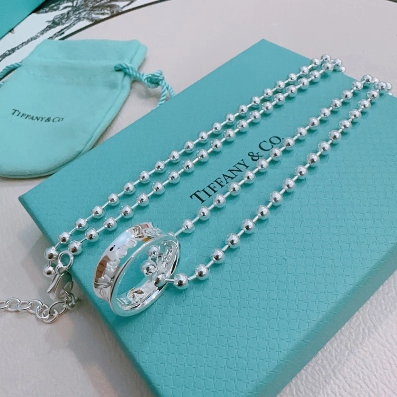 Effortless Tiffany Necklaces 252345