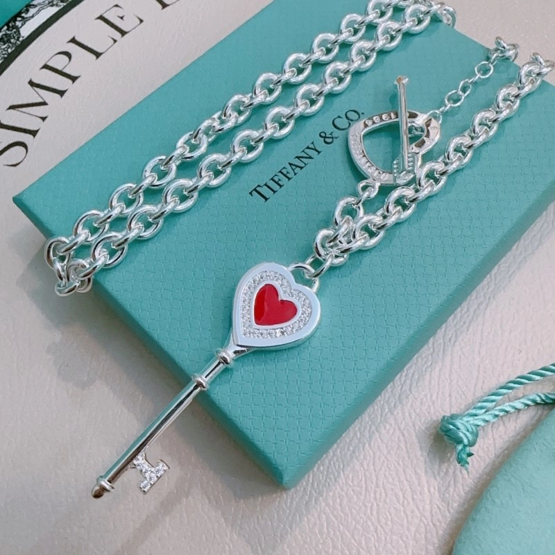 Tiffany Necklaces Lightweight 252337