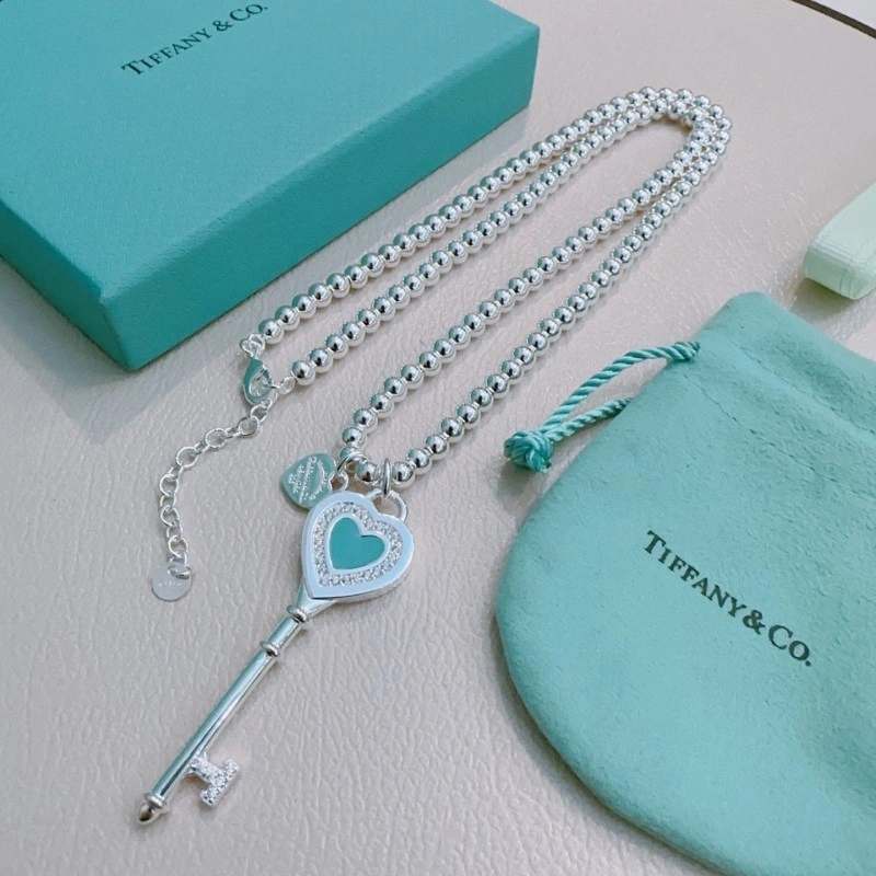 FreshLook Tiffany Necklaces 252336