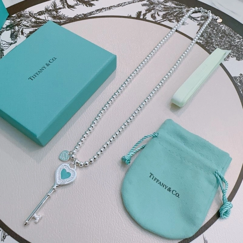 FreshLook Tiffany Necklaces 252336