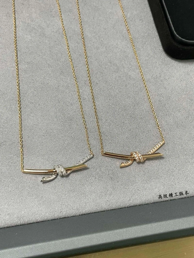 Tiffany Necklaces SoftTouch 252317