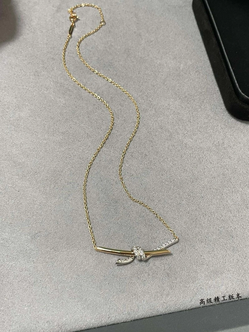 Tiffany Necklaces SoftTouch 252317