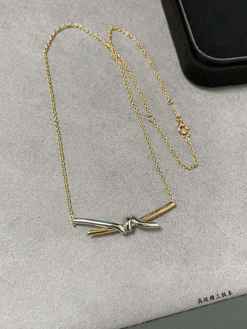 Tiffany Necklaces SoftTouch 252317