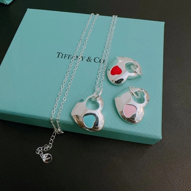 Tiffany Necklaces Sleek 252310
